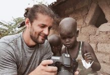 Dikur ishte vetë refugjat, njihuni me shqiptarin që angazhohet në kampin e Kakumas në Kenia