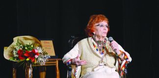 Diva e muzikës, jeta e Nexhmije Pagarushës edhe në libër