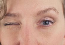 Qendroni gjatë në kompjuter apo telefon? Ja ushtrimet që duhet të bëni për sytë