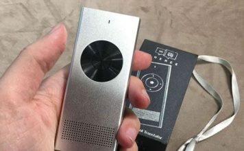 Shpikja e re japoneze, të ndihmon të flasësh në 40 gjuhë të ndryshme të botës