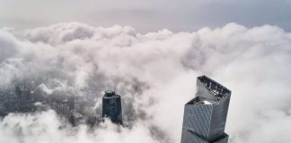 Objektet që prekin qiellin, njihuni me 10 godinat më të larta në botë (Fotot)