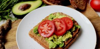 Ushqimet që nuk duhet t’i konsumojmë asnjëherë me stomakun bosh