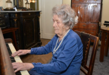 Pianistja 108 vjeçare më e talentuara në Poloni (VIDEO)