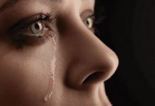 Të qarët ka edhe përfitime shëndetësore, ja pesë prej tyre