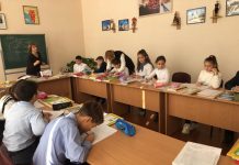 Afërdita dhe Ermelinda, mësueset nga Shqipëria nisin mësimin për shqiptarët e Ukrainës