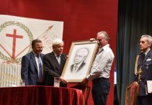 Presidenti grek vlerëson artistin shqiptar