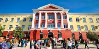 Pas Mjekësisë, edhe Universiteti i Tiranës rrit pagat për pedagogët