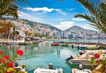 Business Insider: Saranda, mes 6 vendeve që duhet të vizitohet