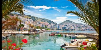 Business Insider: Saranda, mes 6 vendeve që duhet të vizitohet