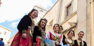 Arbëreshët bëhen bashkë për të ndihmuar Shqipërinë