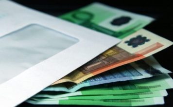 Rriten ndjeshëm remitancat, ja sa milionë euro sollen emigrantët shqiptarë