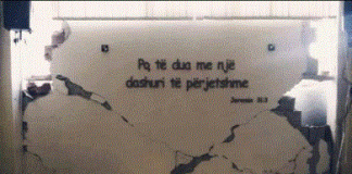 “Po, unë të dua me një dashuri të përjetshme”, pasazhi nga Bibla që mposhti tërmetin