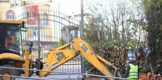 Furnizim 24 orë me ujë të pijshëm për 130 pallate në Njësinë 13, nis heqja e depozitave