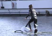 Prezantohet biçikleta elektrike që ecën mbi ujë (VIDEO)