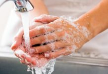 Këshilla/ Si t’i trajtoni djegiet në lëkurë nga zbardhuesit e shtëpisë