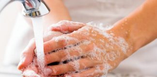 Këshilla/ Si t’i trajtoni djegiet në lëkurë nga zbardhuesit e shtëpisë