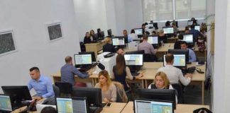 Praktikat e punës në administratë/ 2500 vende për të rinjtë, ja afatet (VIDEO)