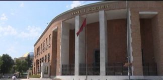 Lehtësira për qytetarët, pezullohen për 3 muaj kreditë në të gjitha bankat