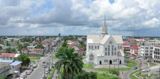 Shqipëria heq vizat me një tjetër shtet