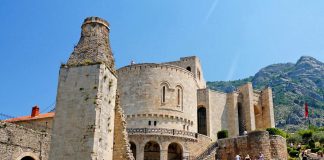 SHBA jep 800 mijë dollare për kalatë e Krujës, Prezës e Durrësit