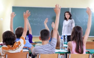 Një libër, një laps, një fëmijë dhe një mësues mund të ndryshojnë botën