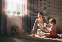 Këshilla/ Si të ndërtoni marrëdhënie më të fortë me fëmijët tuaj gjatë qëndrimit në shtëpi