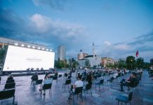 Dita Botërore e Muzikës, artistët e TKOB interpretojnë sërish për publikun në sheshin Skënderbej