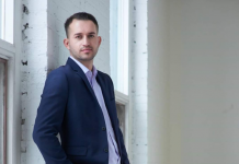 Profil/ Redi Zyka, njihuni me aktorin shqiptar që po ngjit majat në Kanada