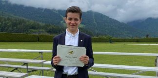 Presidenti i SHBA nderon me medaljen e artë të ekselencës nxënësin shqiptar, për herë të dytë