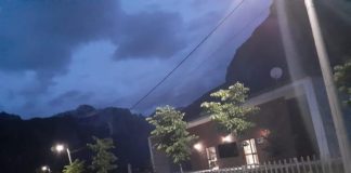 Perla e turizmit malor, vendosen ndriçues në rrugën kryesore të fshatit turistik Theth (FOTO)