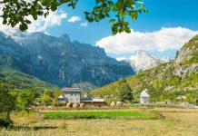 Faqja e njohur turistike: Nëse po kërkon të mahnitesh, duhet të vizitosh Shqipërinë