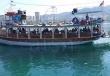 Sazani dhe Karaburuni të preferurit e të gjithëve, vërshojnë anijet turistike