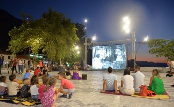 Rikthehet tradita e munguar/ Pas tre dekadash, kinema verore në Shkodër (FOTO)