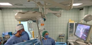 Kryhet me sukses ndërhyrja kirurgjikale me laparoskopi moderne në Spitalin Rajonal të Korçës