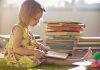 Studimi/ Fëmijët që lexojnë kanë mirëqenie psikologjike dhe inteligjencë emocionale më të lartë