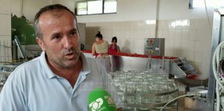 Salcë nga Shqipëria në Itali/ Prodhohet për eksport nga një ish-emigrant në Fier