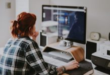 Punoni në zyrë? Ushqimet që duhet të konsumoni për të fituar energji