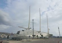 FOTOT/ Jahti-Vejler gjigand, ndër më të veçantët në botë, viziton Sarandën