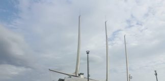 FOTOT/ Jahti-Vejler gjigand, ndër më të veçantët në botë, viziton Sarandën