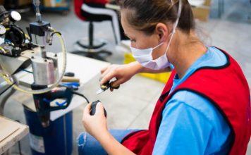 Njihuni me kompaninë e Altinit, eksportuesit të rreth 60 mijë timonëve në vit