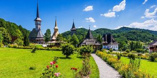 VIDEO/ Duket si përrallë, njihuni me fshatin magjepsës në Rumani