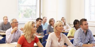 Në Danimarkë studentët nuk paguajnë, por paguhen nga shteti