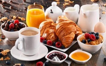 Këshillat e dietologëve: Ja çfarë duhet të hamë për mëngjes
