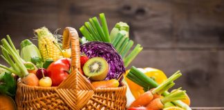 Cilat janë ushqimet më të pasura me vitaminë C, përveç portokallit