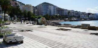 FOTO/ Sarandë, vazhdojnë punimet për transformimin e shëtitores “Naim Frashëri”