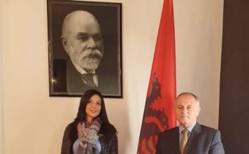 Selda, shqiptarja në Slloveni që ndihmon fëmijët të mësojnë gjuhën shqipe