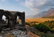 Njih Shqipërinë/ Tregjas, aty ku ndërthuret e vjetra dhe modernia