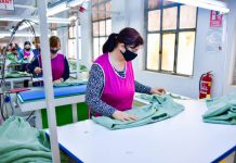 Prodhohen në Patos/ Markat e njohura Zara, Bershka, Laura Scot “Made in Albania”