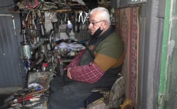 Profil/ Lirim Petanaj, mjeshtri i këpucëve për disa breza