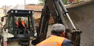 Tiranë, rrjeti i ri furnizimi me ujë të pijshëm në rrugën e Durrësit